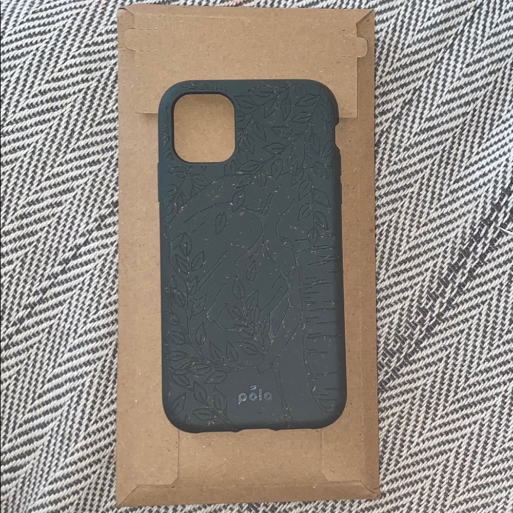 NWT elephant Pela case I phone 11